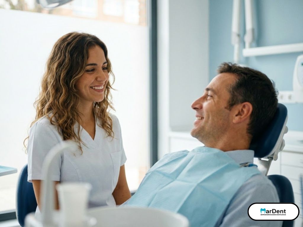 Paciente acude al Cirujano Maxilofacial para una cirugía oral